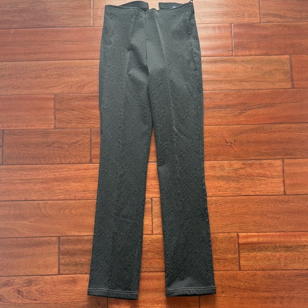 Vintage Bisou Bisou Textured Black Skinny Pants Size 4 Zipper is broken